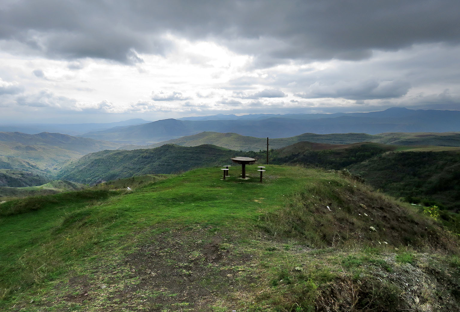Khndzoresk (Խնձորեսկ, Хндзореск)